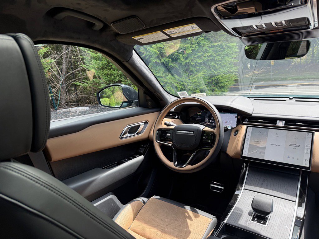 Used 2026 Land Rover Range Rover Velar Autobiography image 7