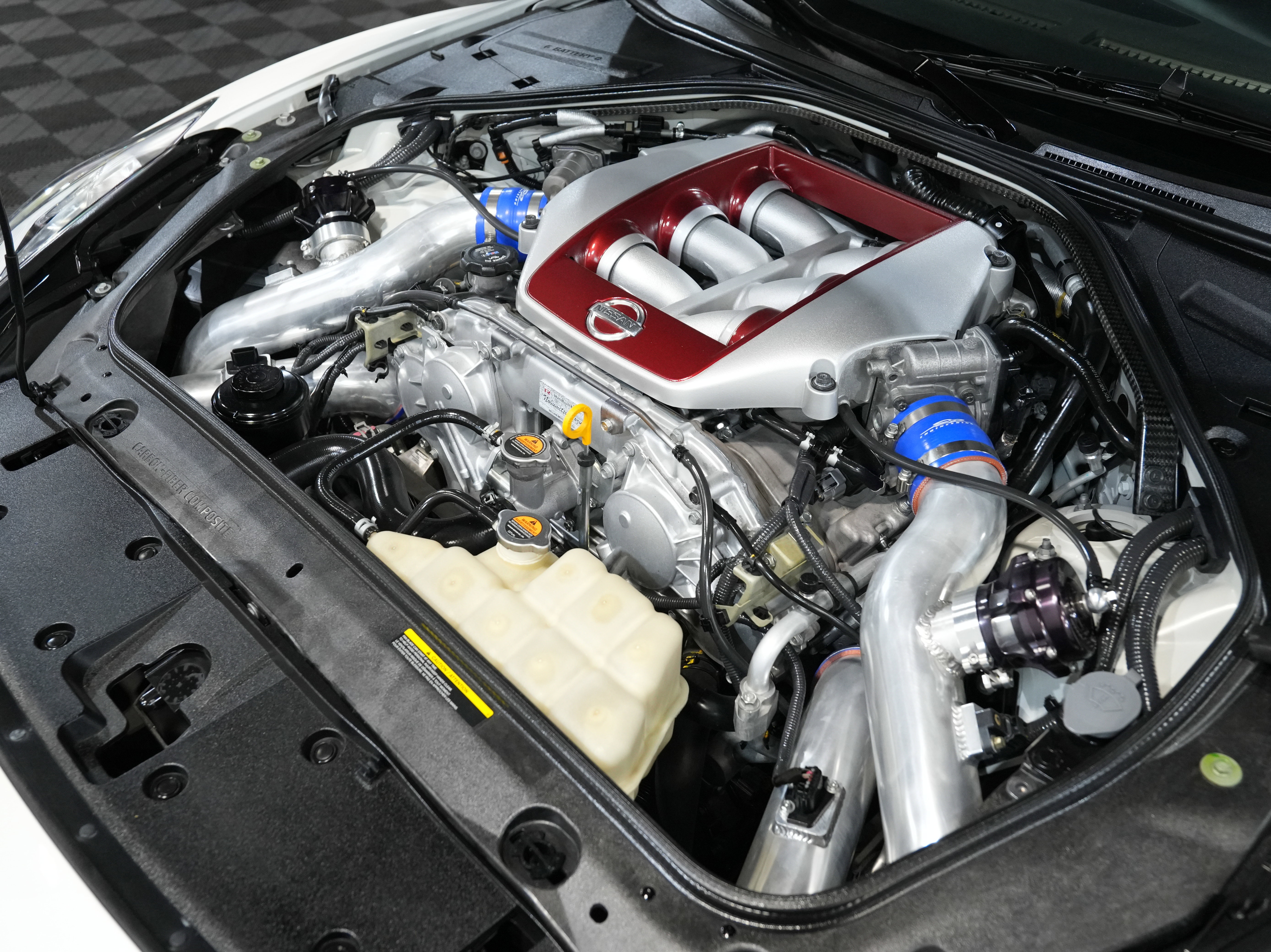 Used 2015 Nissan GT-R Black Edition image 47