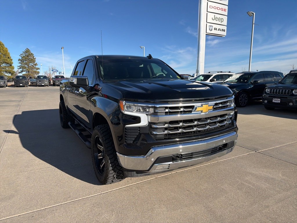 Used 2024 Chevrolet Silverado 1500 LTZ w/ Z71 Off-Road Package image 7