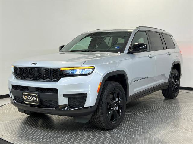 Certified 2024 Jeep Grand Cherokee L Laredo image 3