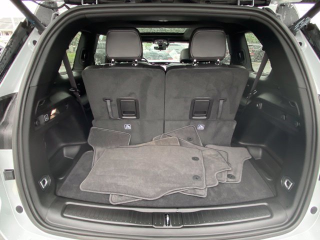 Used 2025 Jeep Grand Cherokee L Limited w/ Luxury Tech Group II AWD/4WD image 9