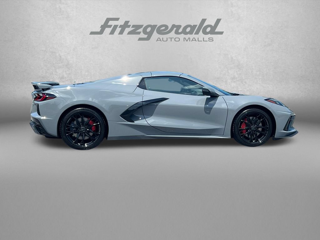 Used 2025 Chevrolet Corvette Stingray Convertible w/ Z51 Performance Package RWD image 3