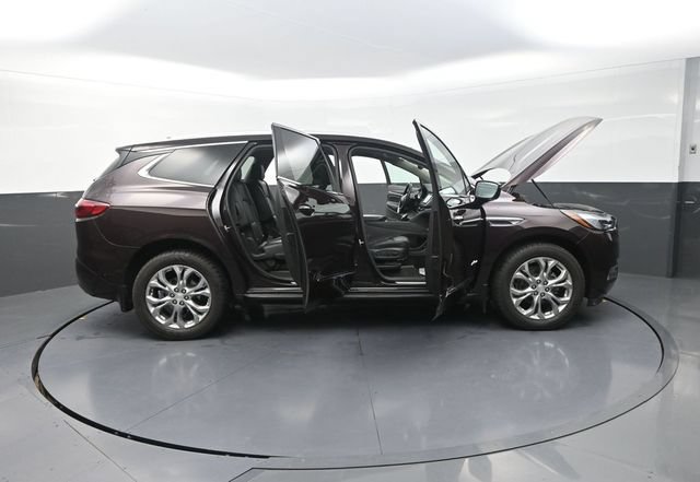 Used 2020 Buick Enclave Avenir w/ Avenir Technology Package AWD/4WD image 46