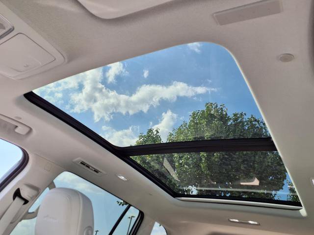 New 2026 Buick Enclave Avenir w/ Super Cruise Package FWD image 5