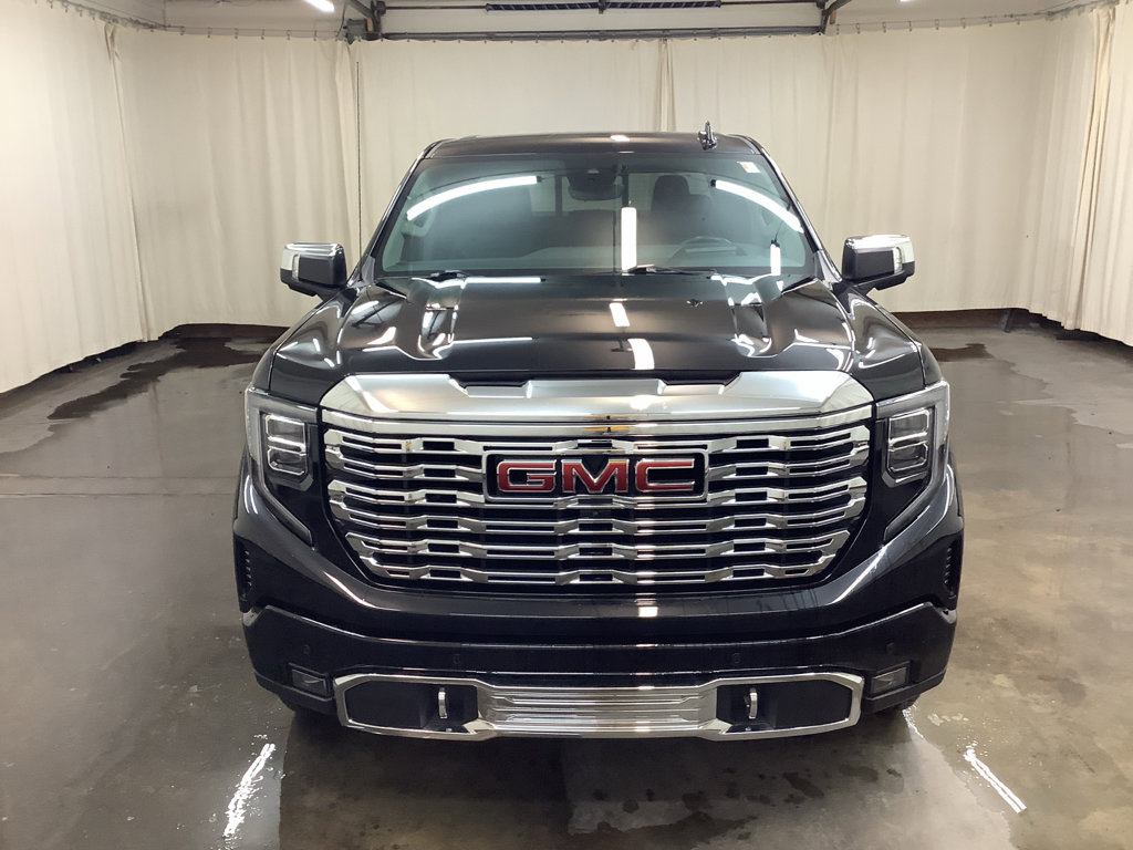Used 2023 GMC Sierra 1500 Denali w/ Technology Package image 3