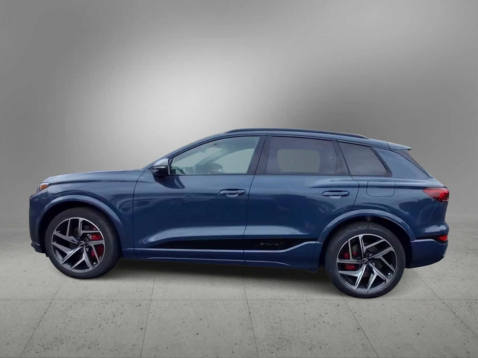 New 2025 Audi SQ6 e-tron Prestige image 5