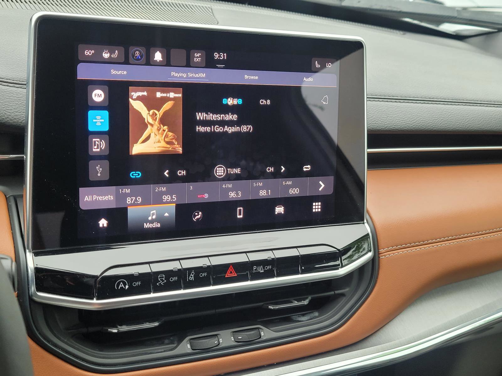 Used 2024 Jeep Compass Limited AWD/4WD image 11