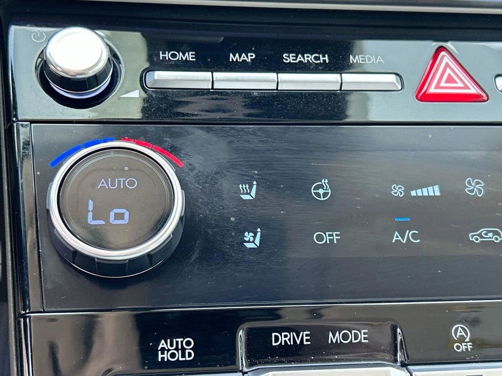 Certified 2025 Hyundai Santa Fe Calligraphy FWD image 31