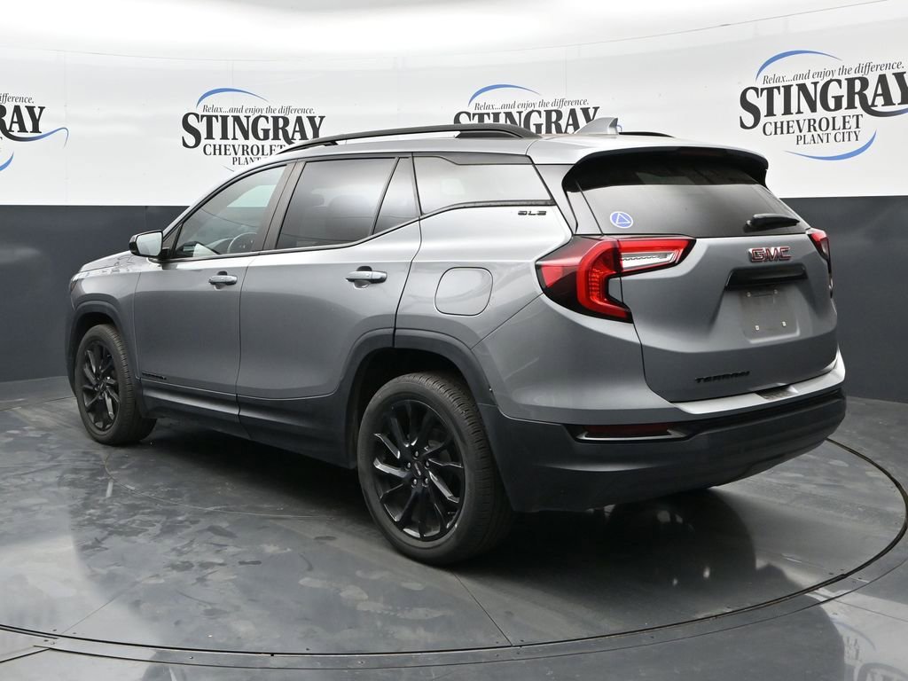 Used 2023 GMC Terrain SLE w/ Driver Convenience Package FWD image 5