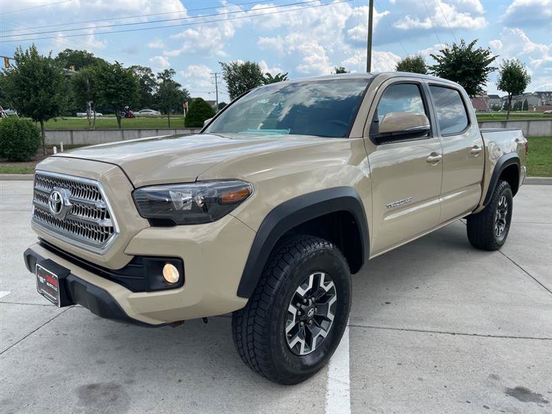 Used 2017 Toyota Tacoma TRD Off-Road w/ Tow Package (A/T) AWD/4WD image 1