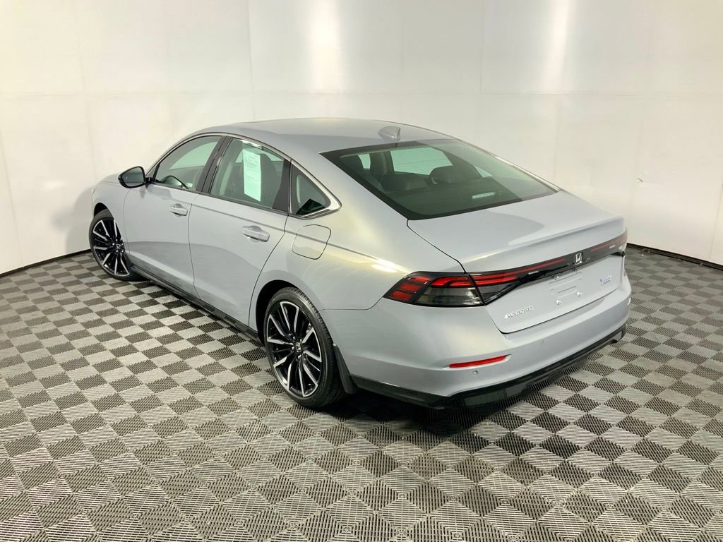 Used 2025 Honda Accord Touring image 14