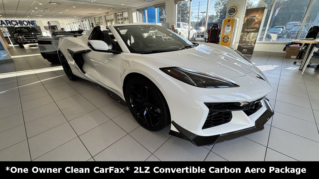 Used 2025 Chevrolet Corvette Z06 image 2