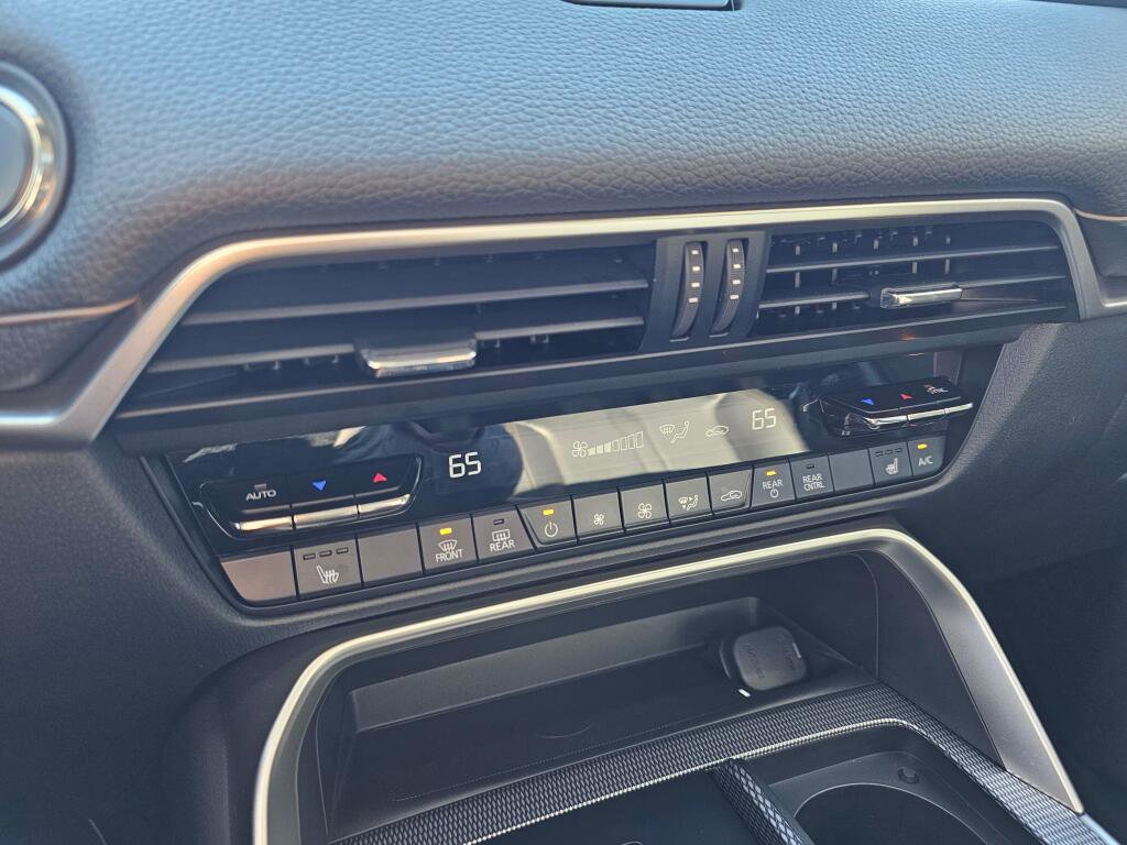 Certified 2024 MAZDA CX-90 Plug-In Hybrid w/ Premium Pkg image 31