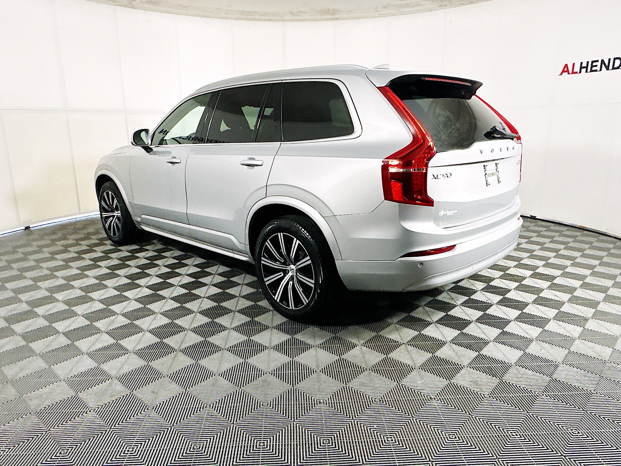 Used 2023 Volvo XC90 B6 Core image 6
