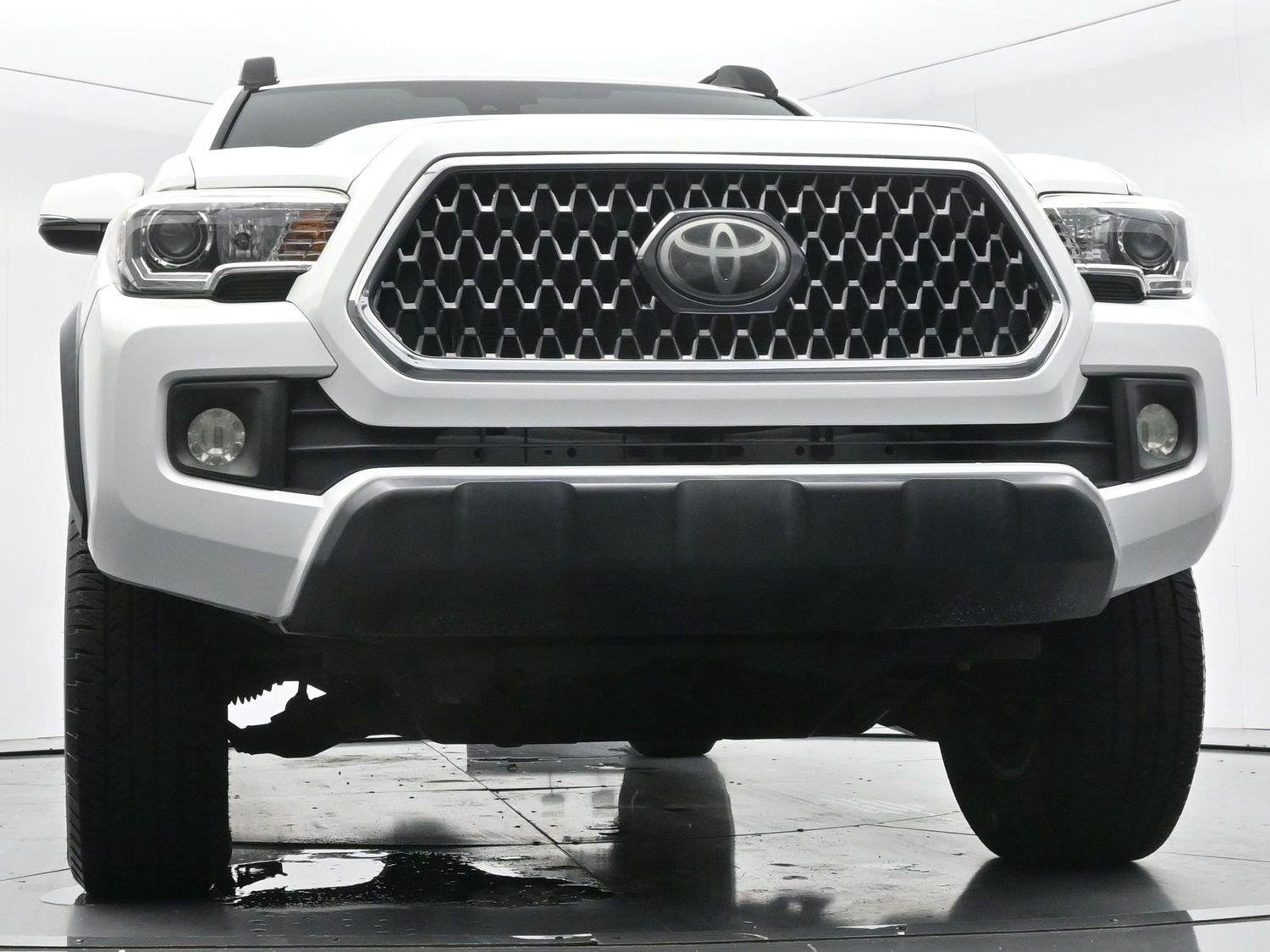 Used 2018 Toyota Tacoma TRD Off-Road AWD/4WD image 43