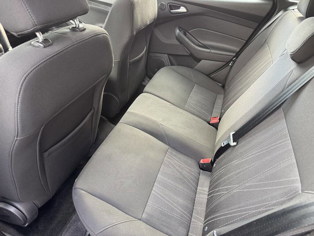Used 2017 Ford Focus SEL image 21