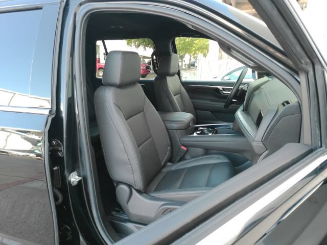 Used 2026 Chevrolet Tahoe LT RWD image 23