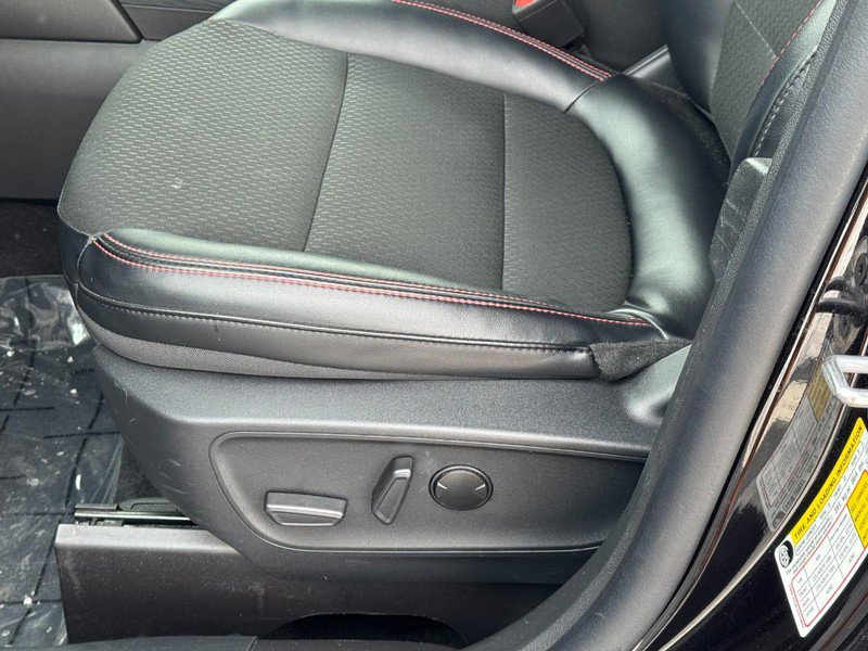 Used 2025 Ford Escape ST-Line image 25