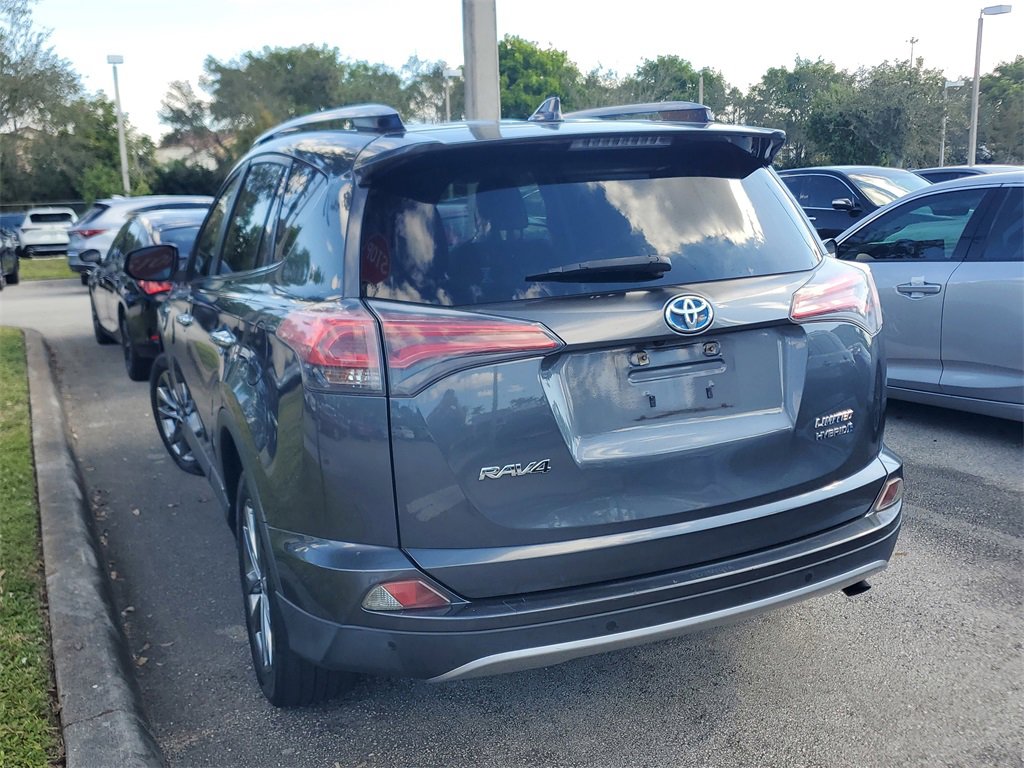 Used 2018 Toyota RAV4 Limited image 7
