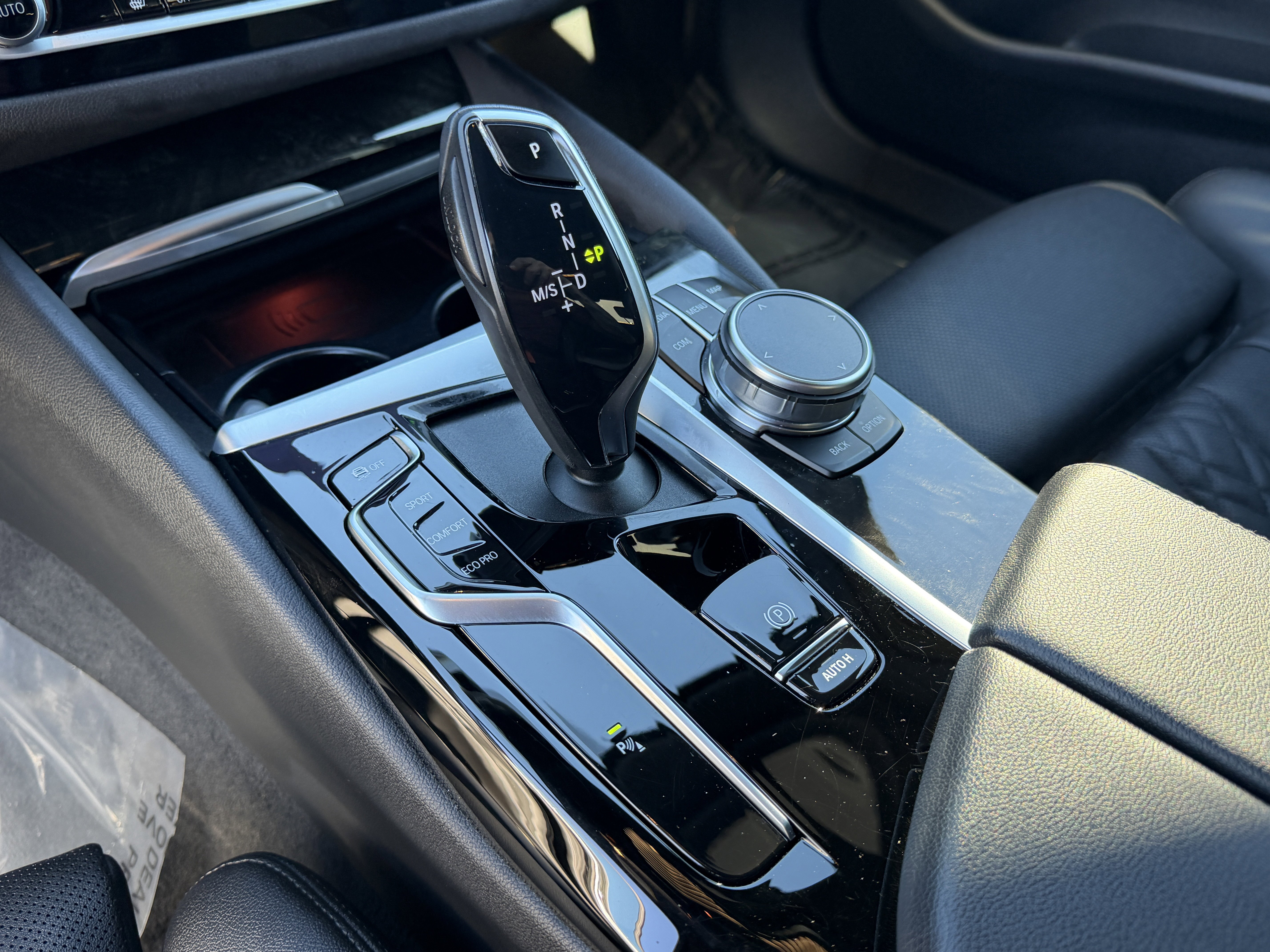 Used 2023 BMW 530i 530i w/ Convenience Package image 23