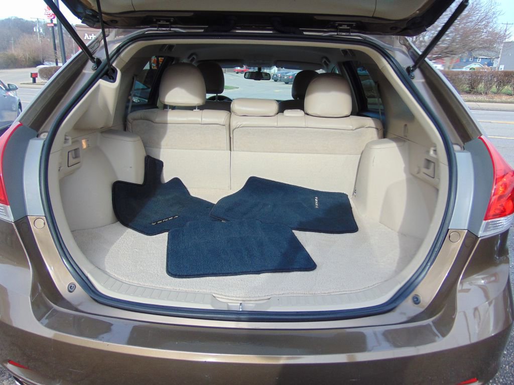 Used 2010 Toyota Venza XLE image 32