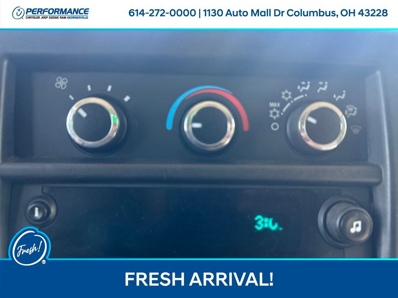 Used 2018 Chevrolet Express 2500 Extended RWD image 19