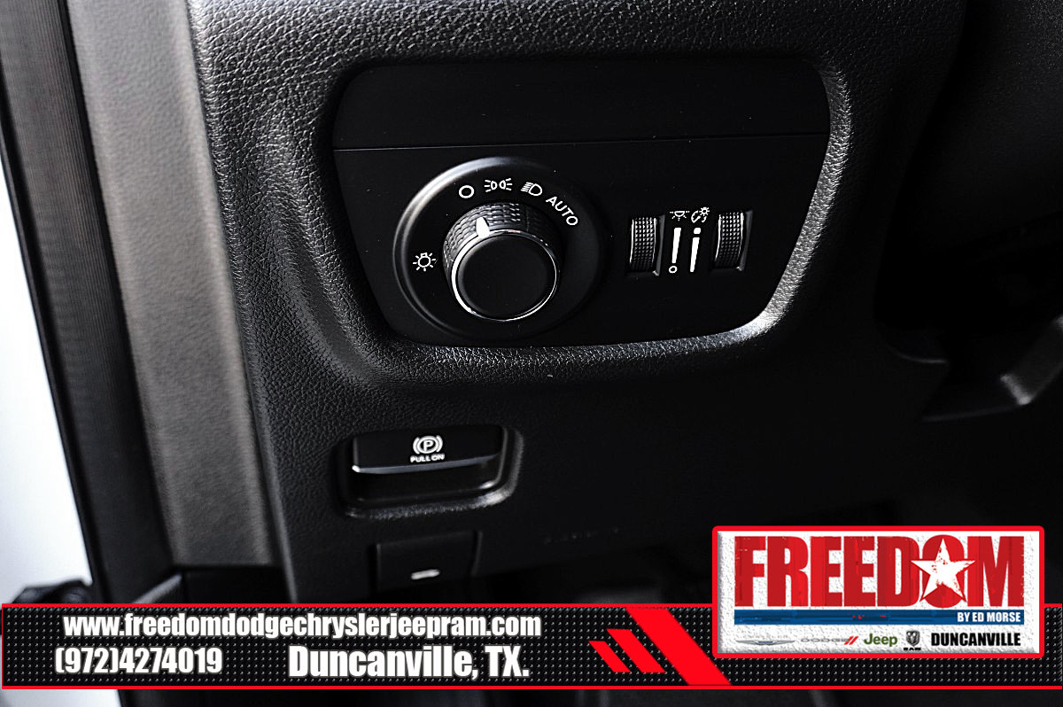 Certified 2025 Jeep Grand Cherokee L Laredo RWD image 25