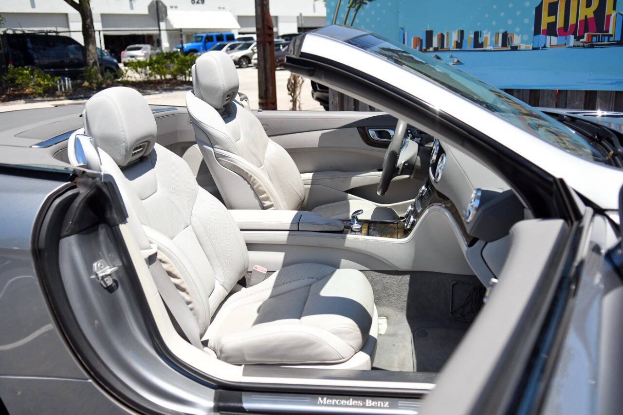 Used 2014 Mercedes-Benz SL 550 image 38