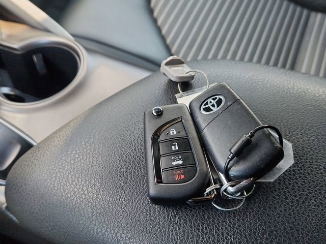 Used 2023 Toyota Camry SE image 44