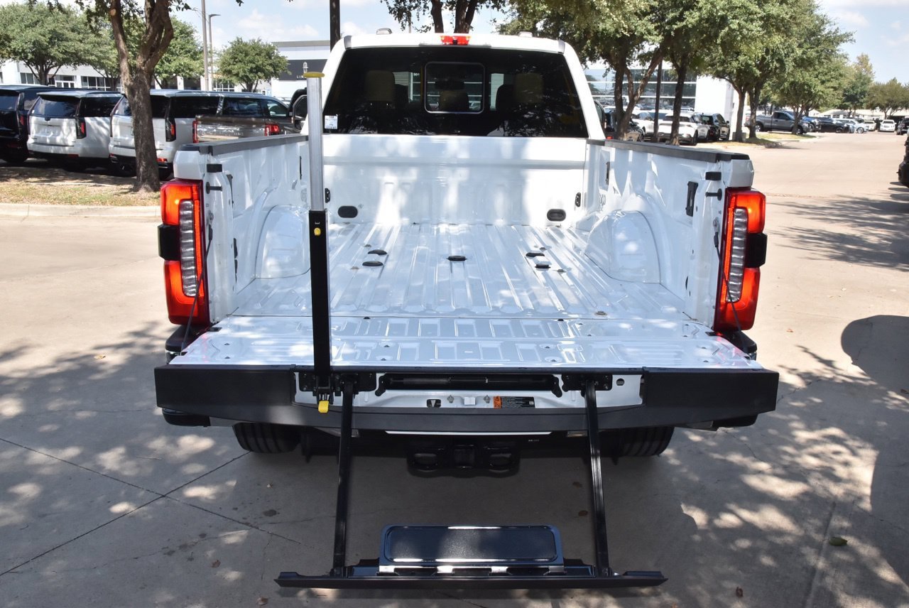 Used 2023 Ford F250 Lariat w/ Lariat Ultimate Package AWD/4WD image 39