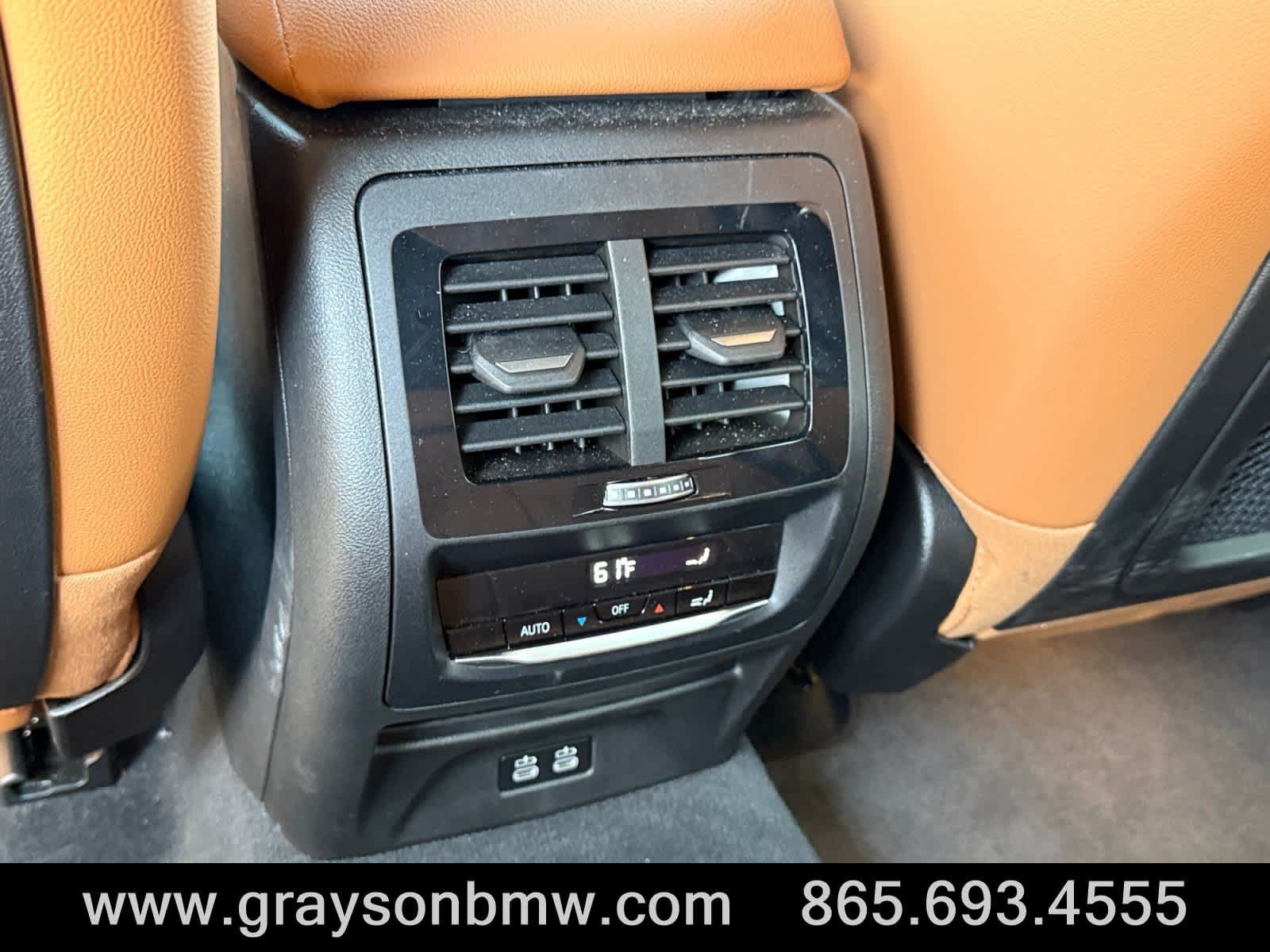Used 2025 BMW X4 xDrive30i AWD/4WD image 18