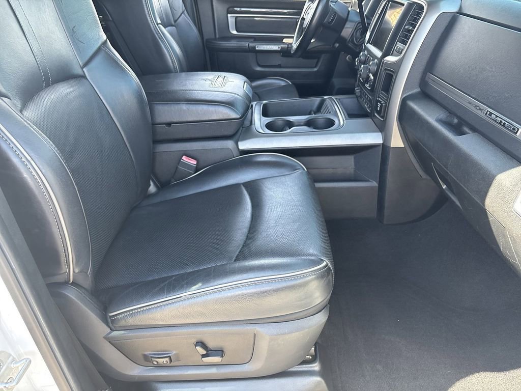 Used 2014 RAM 3500 Laramie Longhorn image 11