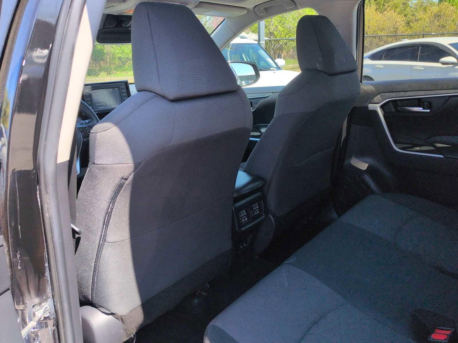 Used 2020 Toyota RAV4 XLE w/ Convenience Package image 19