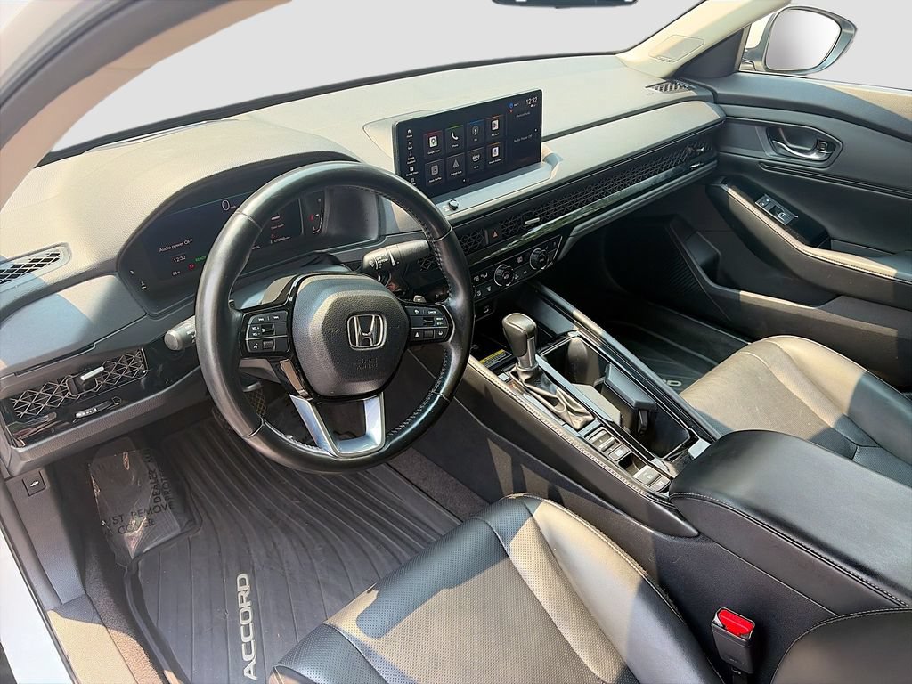Used 2023 Honda Accord Touring image 9