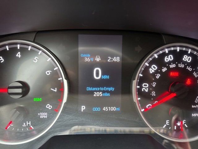 Used 2022 Toyota RAV4 XLE image 19