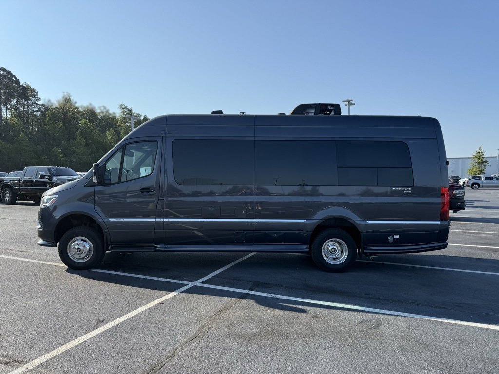 Used 2023 Mercedes-Benz Sprinter 3500 image 4