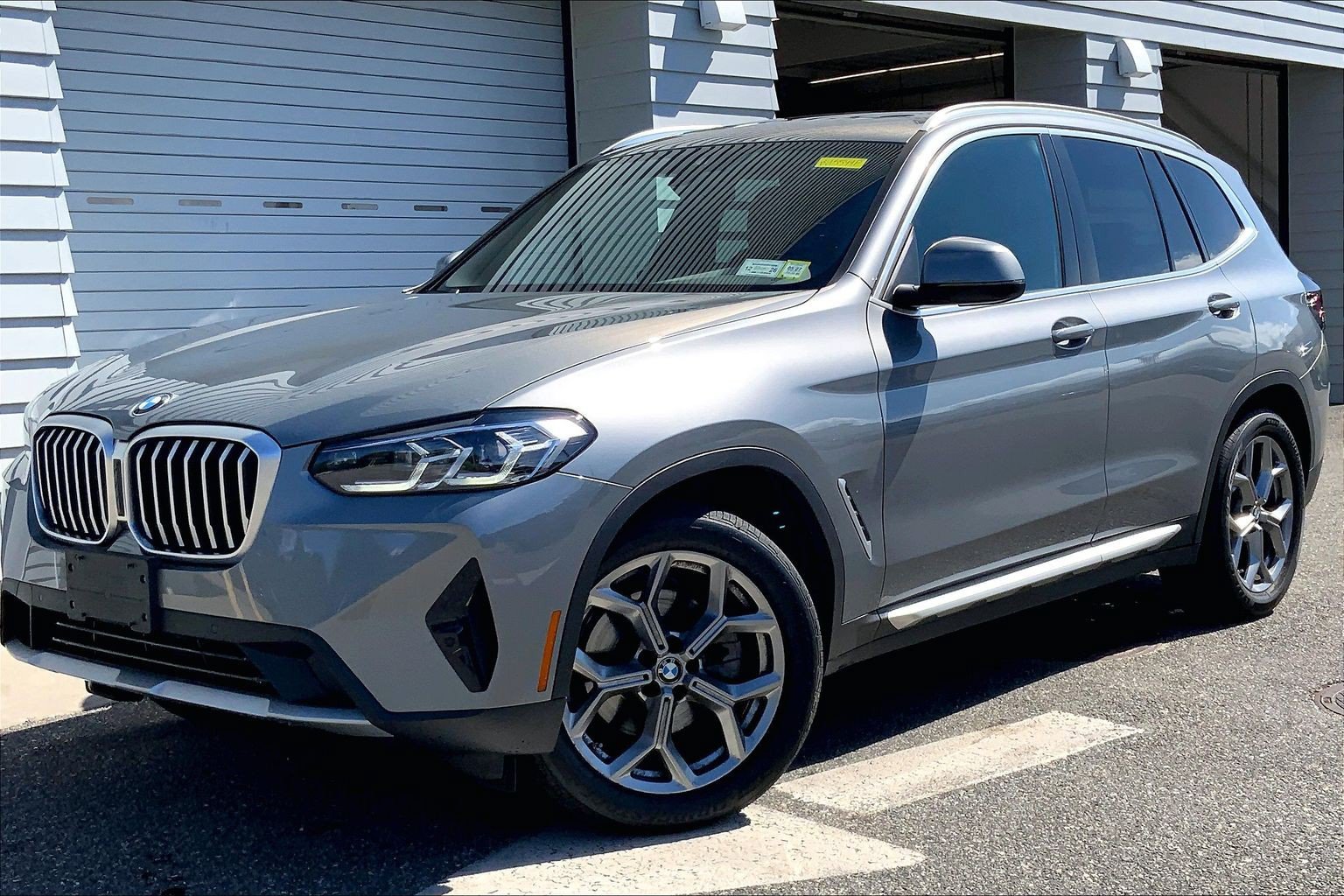 Used 2023 BMW X3 xDrive30i w/ Premium Package AWD/4WD video 1