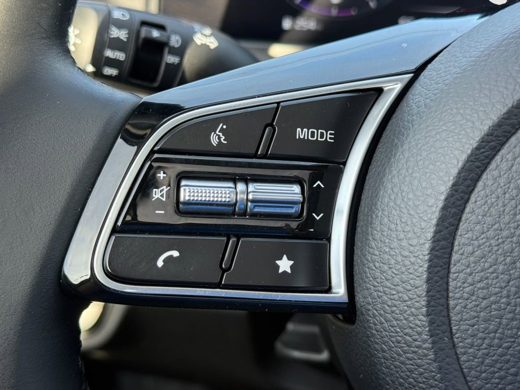 Used 2024 Kia Seltos EX image 19