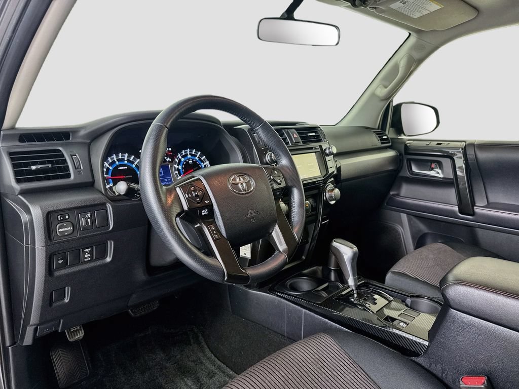 Used 2018 Toyota 4Runner TRD Off-Road w/ TRD Performance Package AWD/4WD image 10
