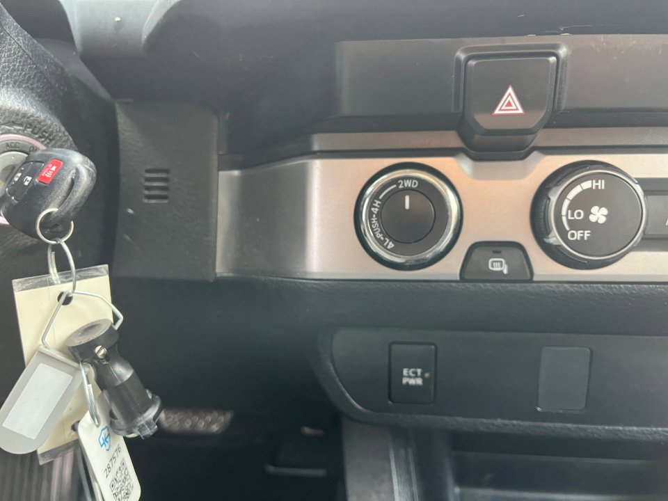 Certified 2019 Toyota Tacoma SR w/ SR Convenience Package image 22