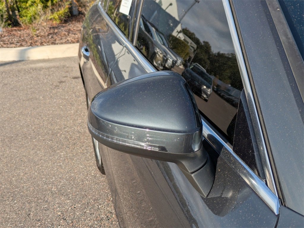 Used 2022 Audi A4 2.0T Premium image 11