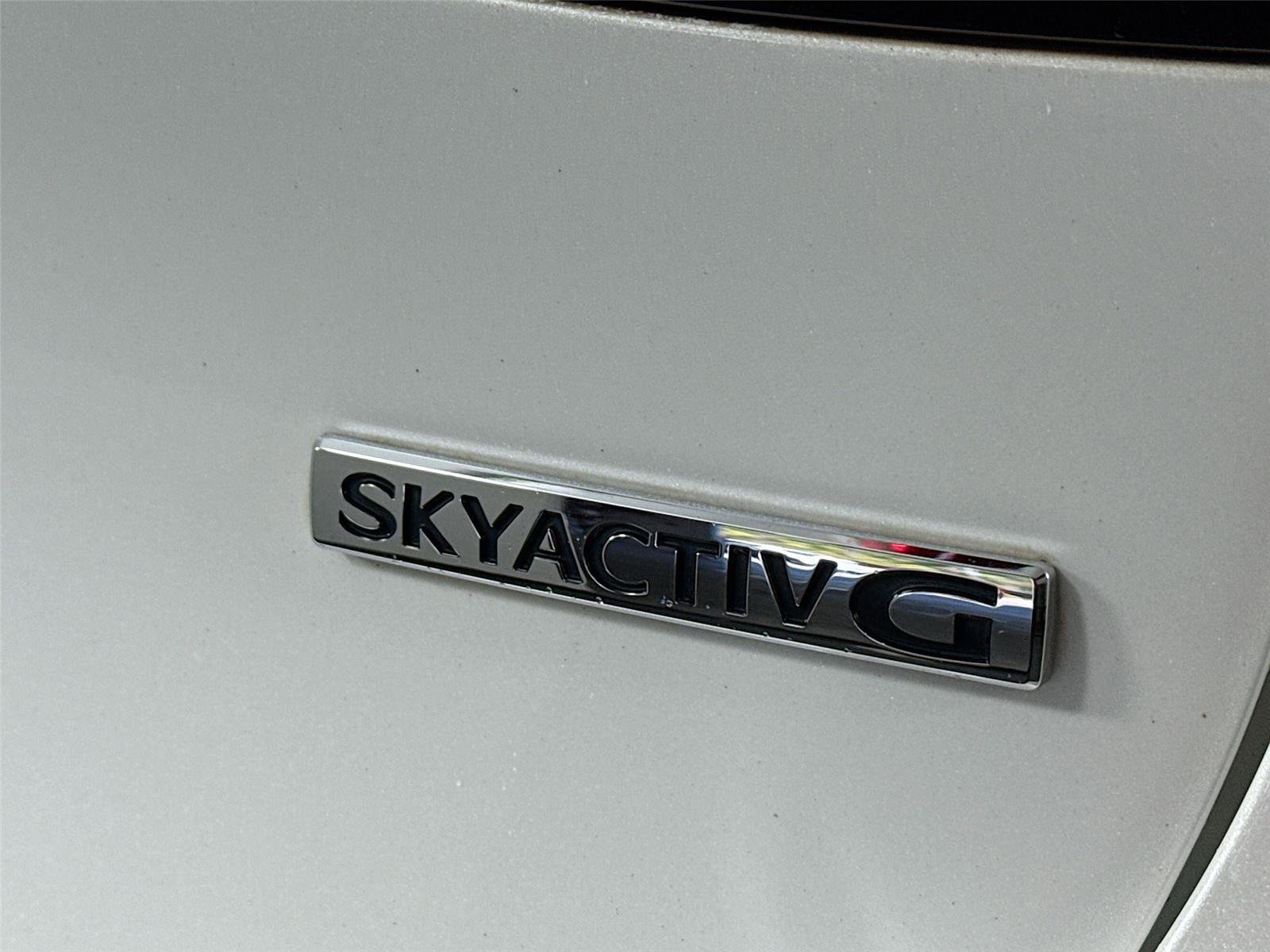 Used 2019 MAZDA MAZDA3 Hatchback image 13