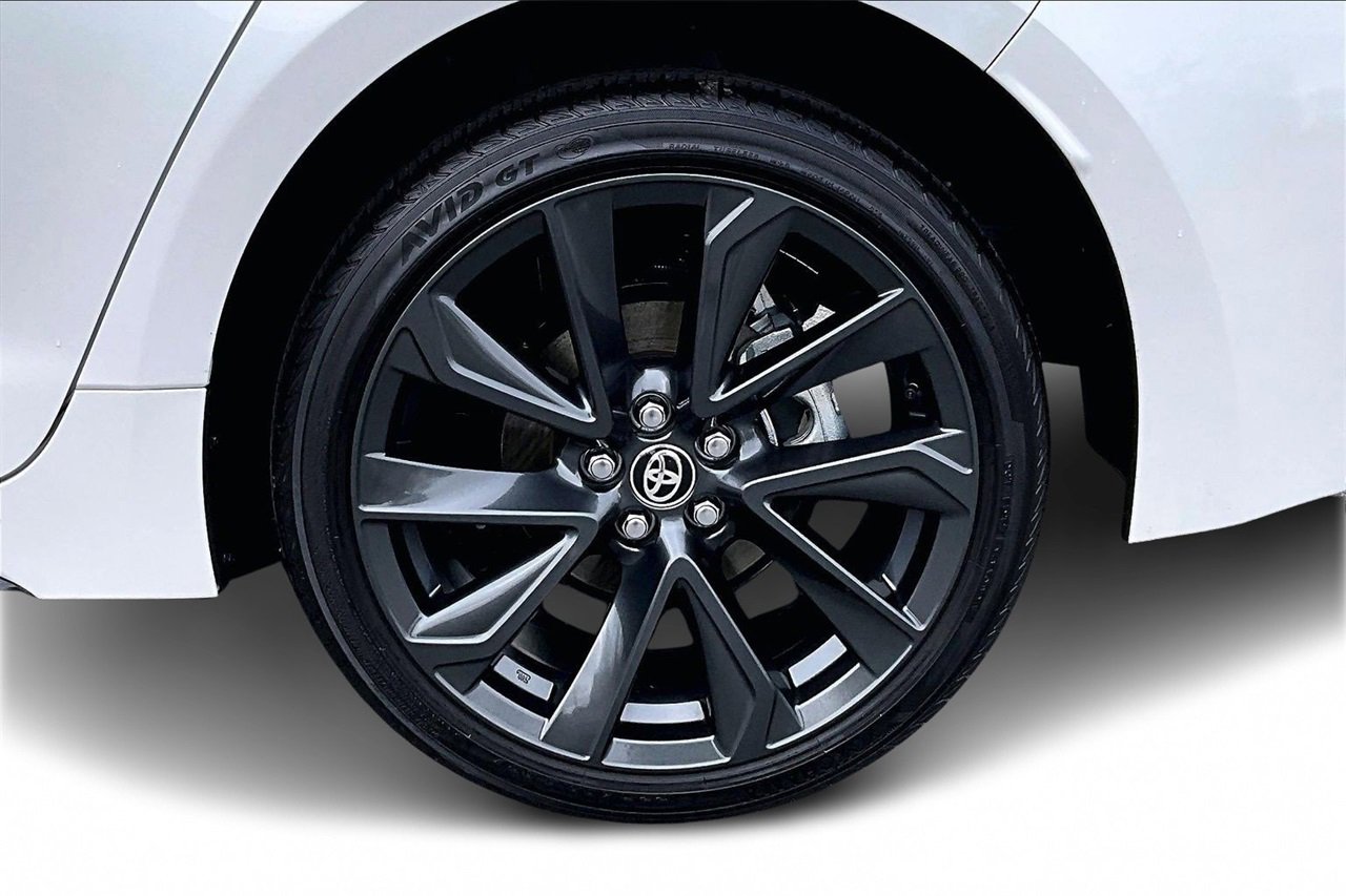 Used 2024 Toyota Corolla LE image 32