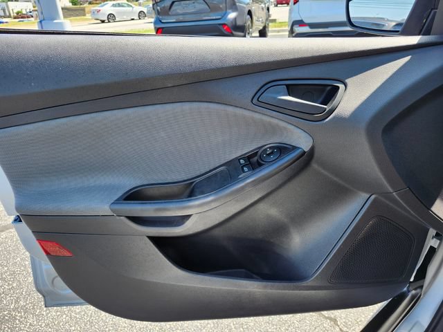 Used 2014 Ford Focus S FWD image 37