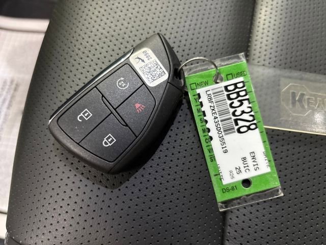 Used 2025 Buick Envision Preferred image 28