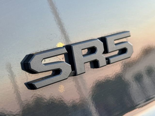 Used 2025 Toyota 4Runner SR5 AWD/4WD image 6