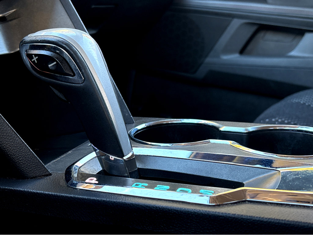 Used 2015 Chevrolet Equinox LT w/ Driver Convenience Package image 16