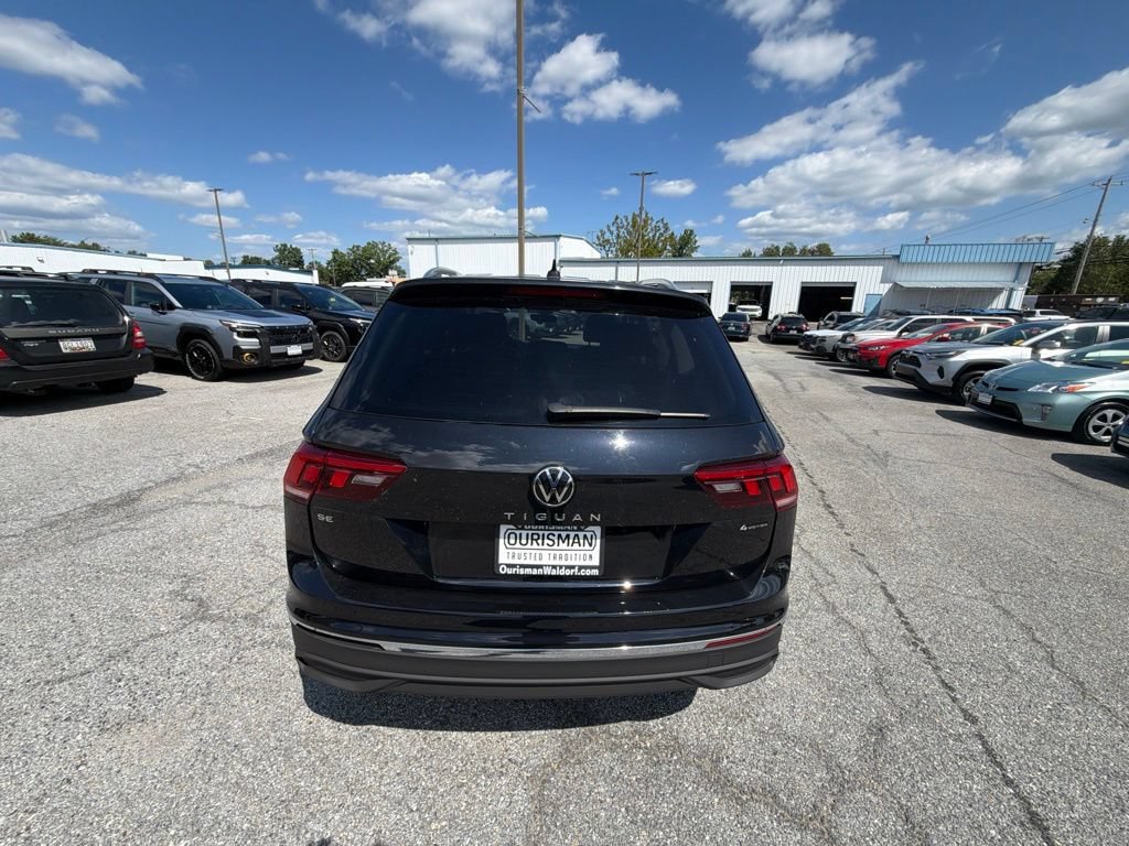 Used 2022 Volkswagen Tiguan SE AWD/4WD image 7