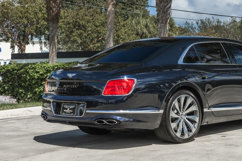 Used 2022 Bentley Flying Spur V8 AWD/4WD image 7