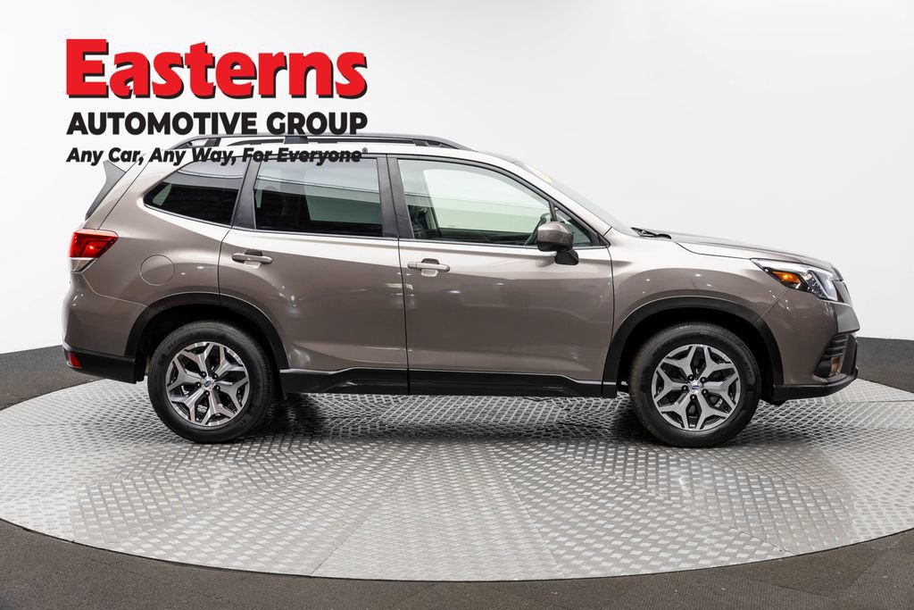Used 2022 Subaru Forester Premium AWD/4WD image 4